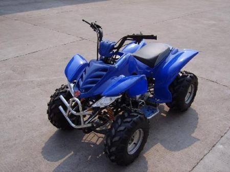 1-QUAD 200CC MANUEL AVEC CLUTCH DEMARREUR ELECTRIQUE ET RECULON